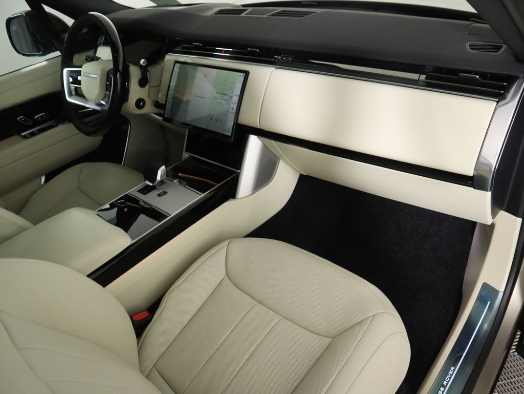 Thumbnail: 2026 Land Rover Range Rover - 19