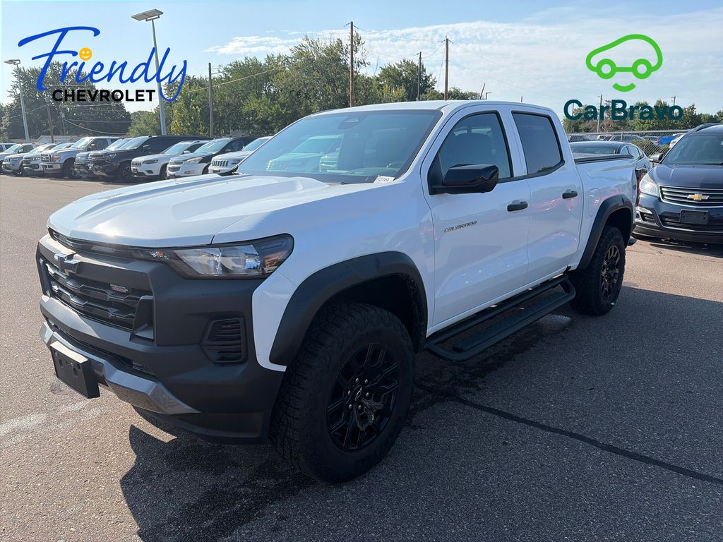 Summit White 2024 Chevrolet Colorado Pickup Truck Four-Wheel Drive 8-Speed Automatic