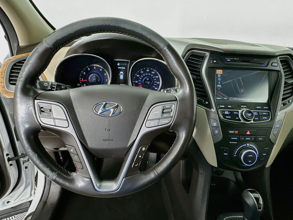 Thumbnail: 2016 Hyundai Santa Fe - 11