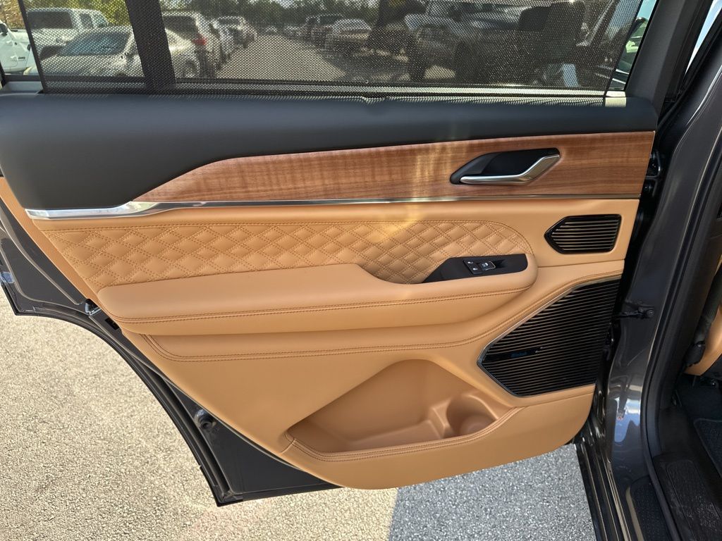 New Car 2025 Jeep Grand Cherokee L  Summit For Sale Under $70,000 In Austin, Texas