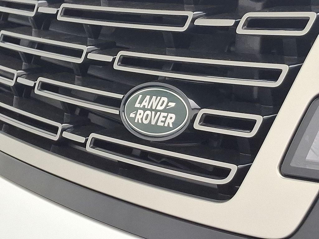 Thumbnail: 2025 Land Rover Range Rover - 21