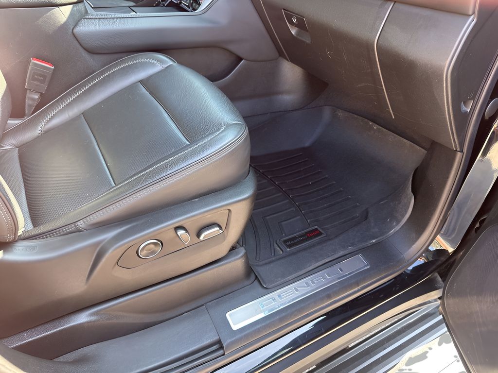 Used Car 2021 Gmc Yukon Xl  Denali For Sale Under $50,000 In Austin, Texas
