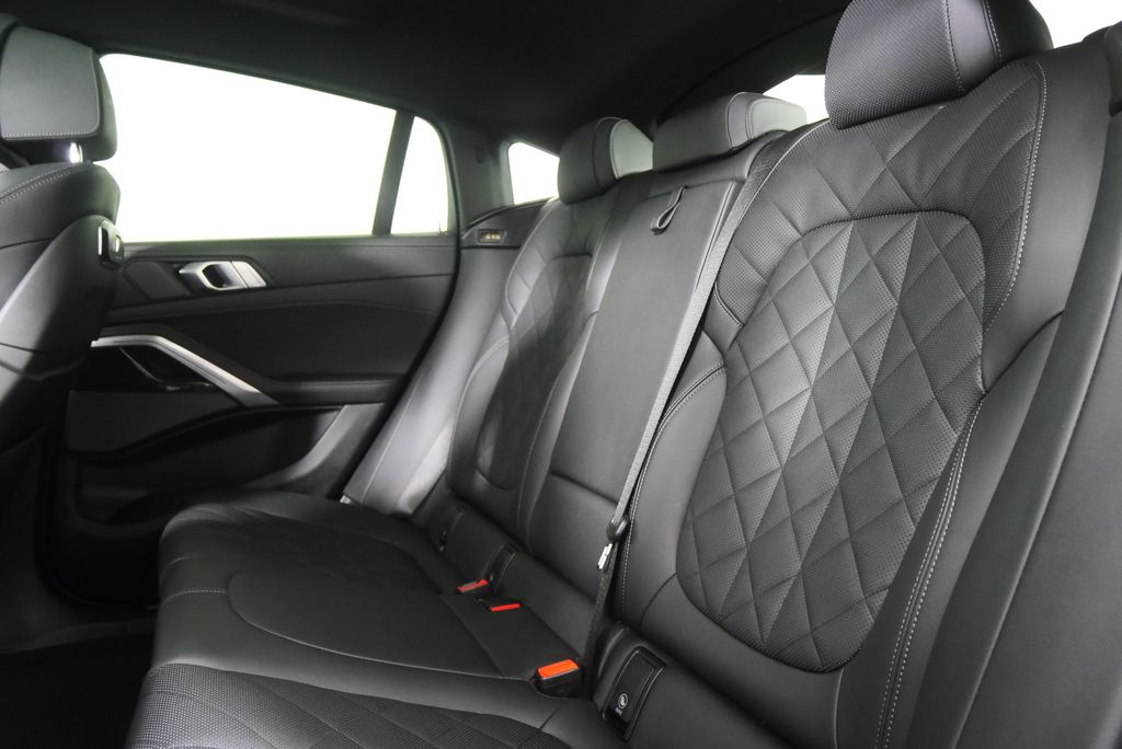 Thumbnail: 2025 BMW X6 - 16