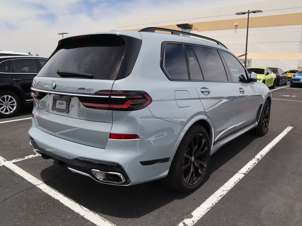 2024 BMW X7 xDrive40i 3