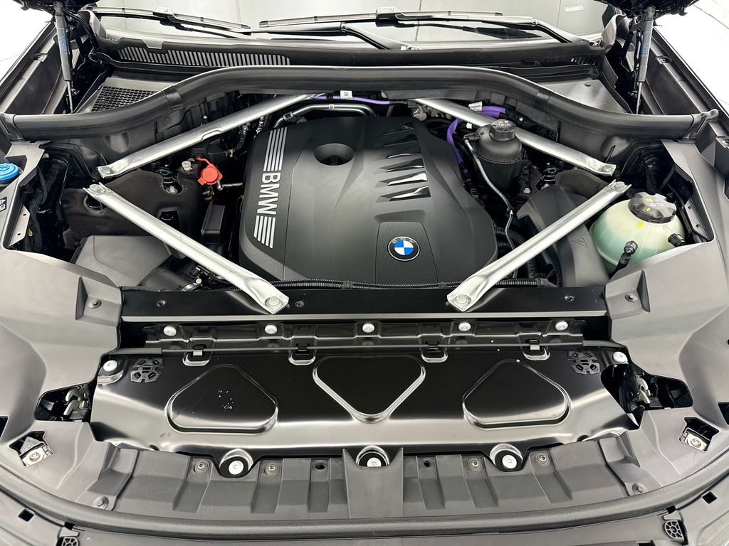 Thumbnail: 2027 BMW X7 - 28
