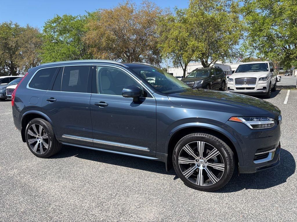 2023 Volvo XC90 B6 Ultimate Bright Theme 7-Passenger AWD
