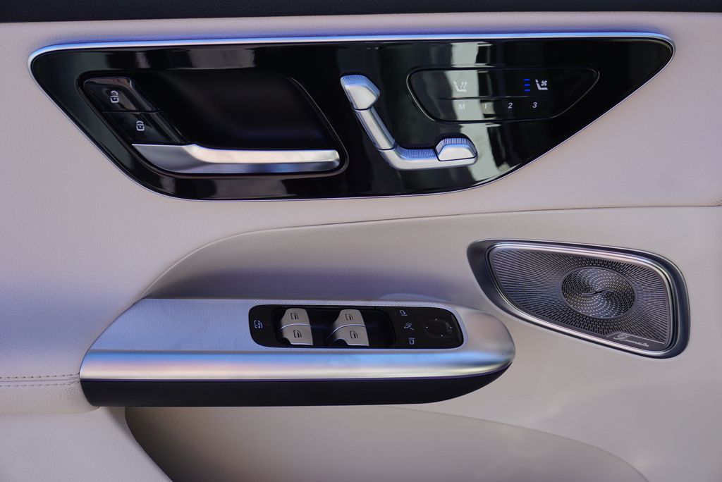 Thumbnail: 2026 Mercedes-Benz GLC - 22