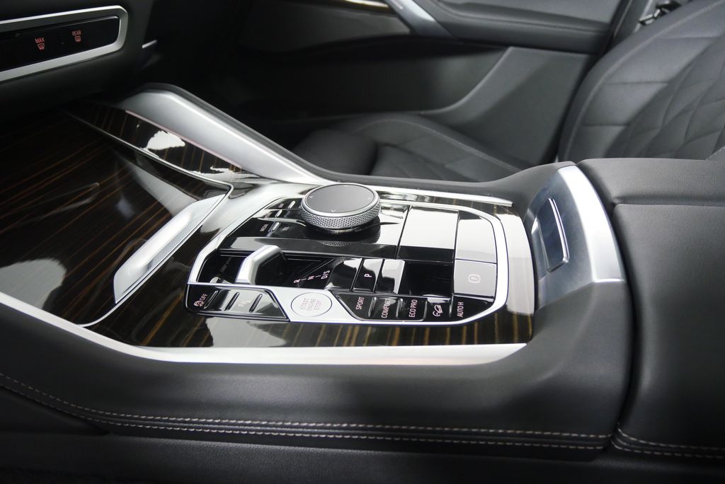 Thumbnail: 2025 BMW X6 - 28