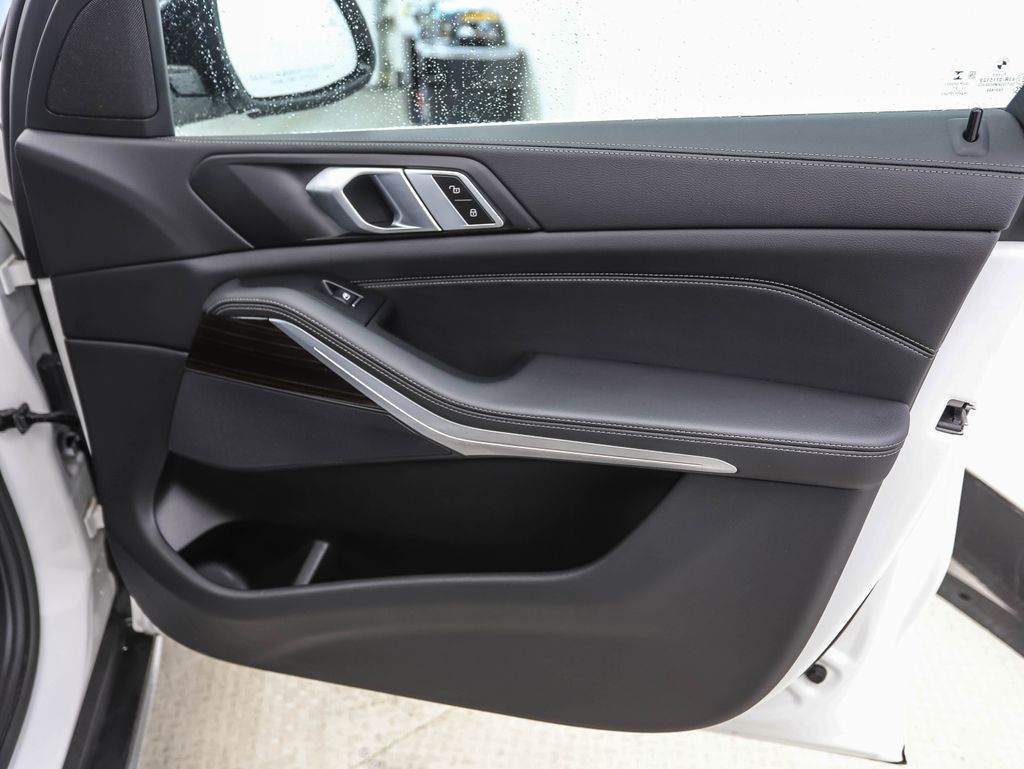 2021 BMW X5 xDrive40i 27