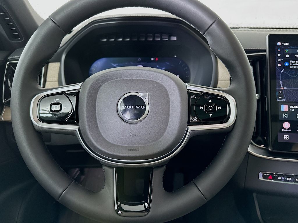 2026 Volvo XC90 Plus - Photo 18