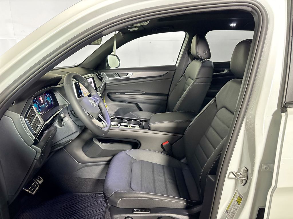 2026 Volkswagen Atlas Cross Sport 2.0T SEL R-Line Black