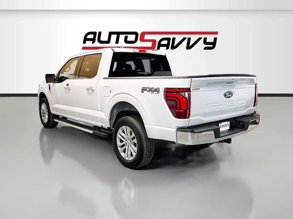 Used 2025 White Metallic Ford Lariat image 5
