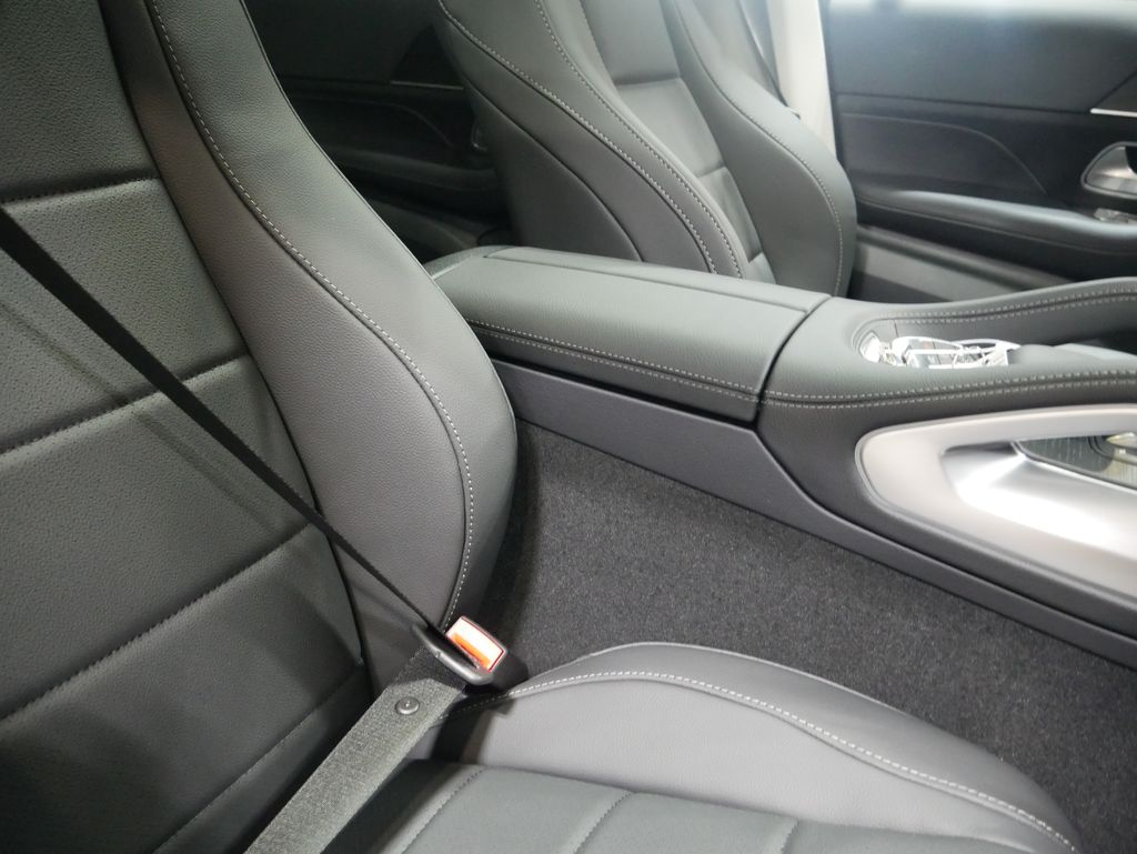 Thumbnail: 2026 Mercedes-Benz GLE - 32