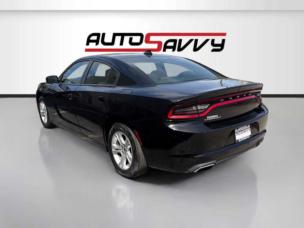 Used 2023 Black Dodge SXT image 5
