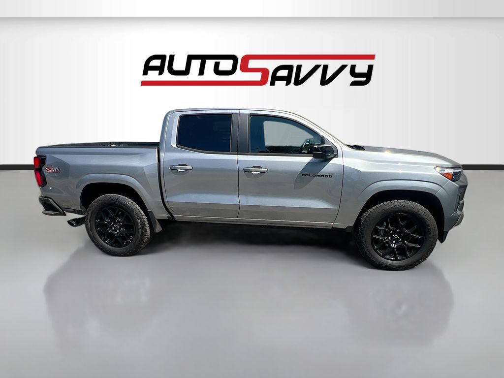 Used 2024 Gray Chevrolet Z71 image 8