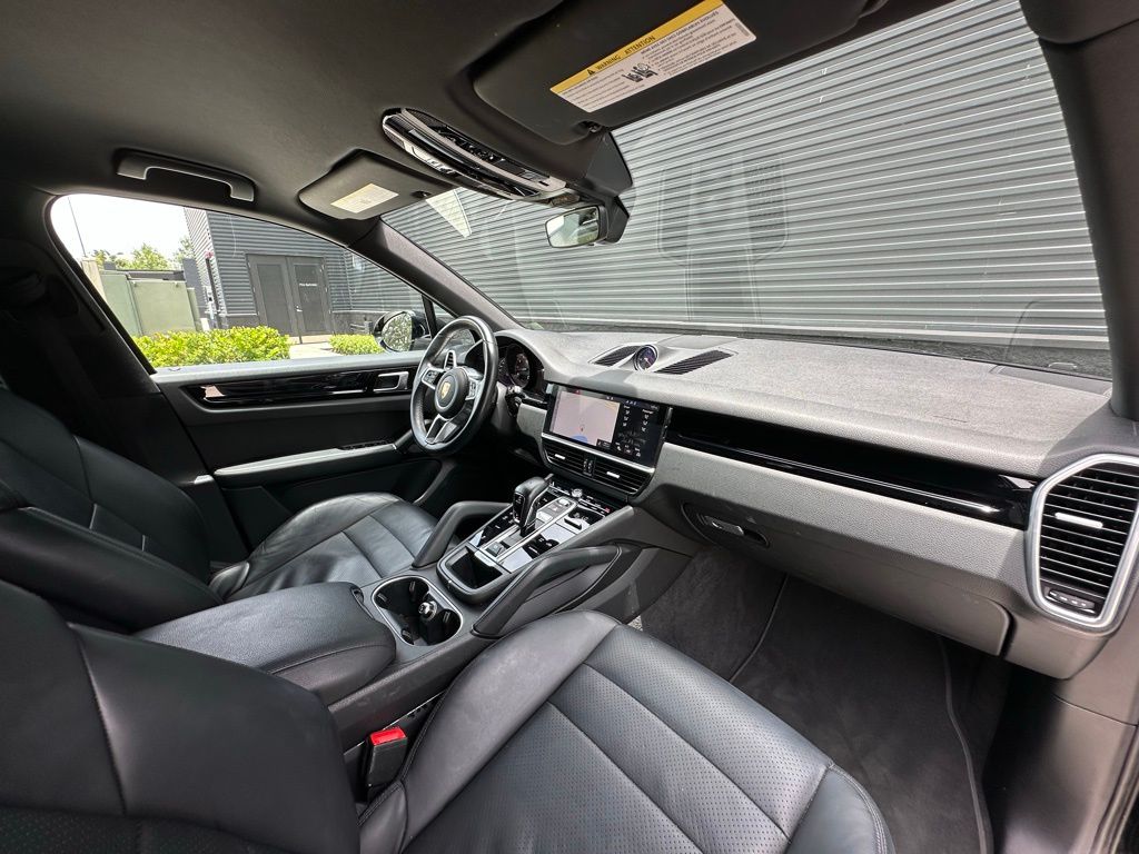 Thumbnail: 2019 Porsche Cayenne - 32