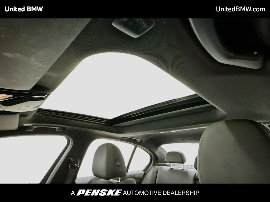 Thumbnail: 2021 BMW 3 Series - 12