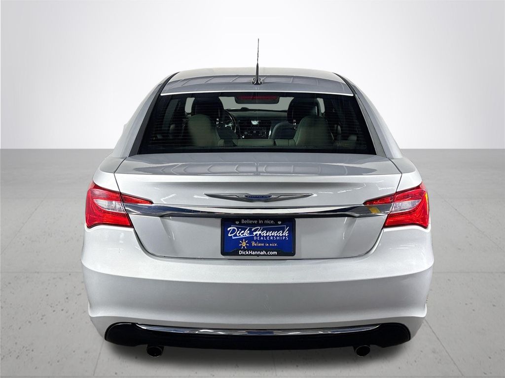 2011 Chrysler 200 Touring