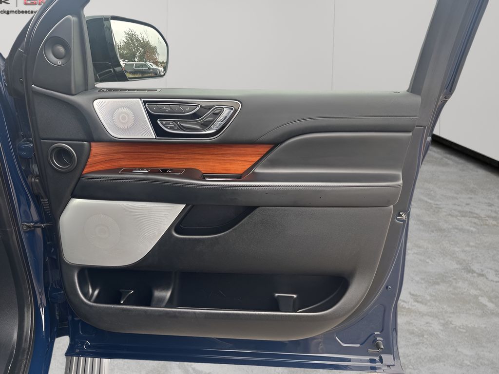 Used Car 2019 Lincoln Navigator L  L Reserve For Sale Under $40,000 In Austin, Texas