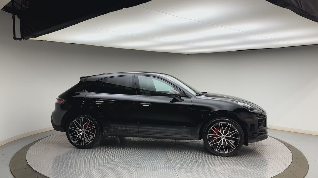 Thumbnail: 2023 Porsche Macan - 9