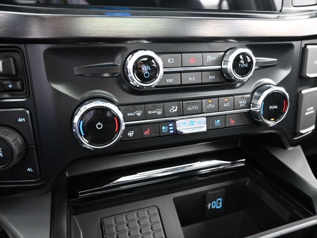 2026 Ford F-350 Super Duty Lariat