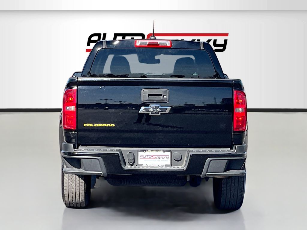 Used 2015 Black Chevrolet LT image 6