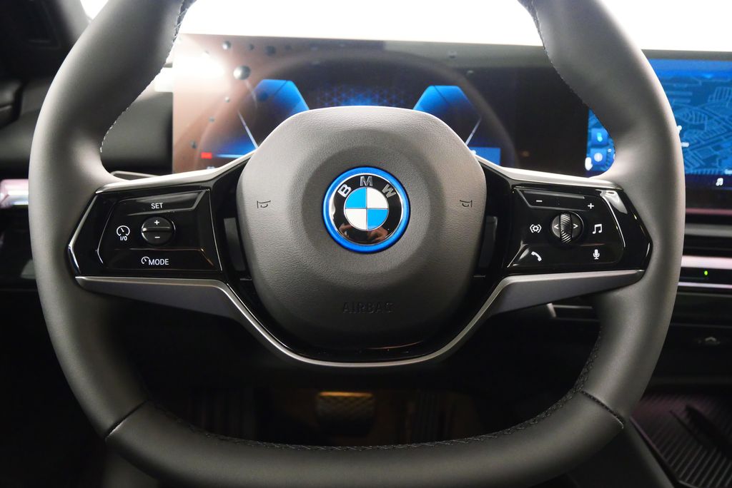 2025 BMW i5 xDrive40 15