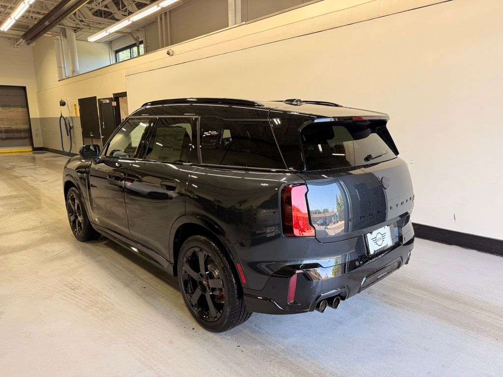 Thumbnail: 2027 MINI Cooper Countryman - 3