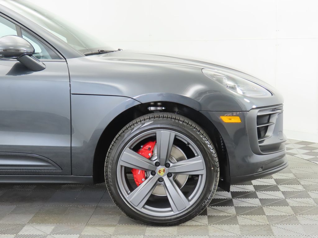 Thumbnail: 2025 Porsche Macan - 11