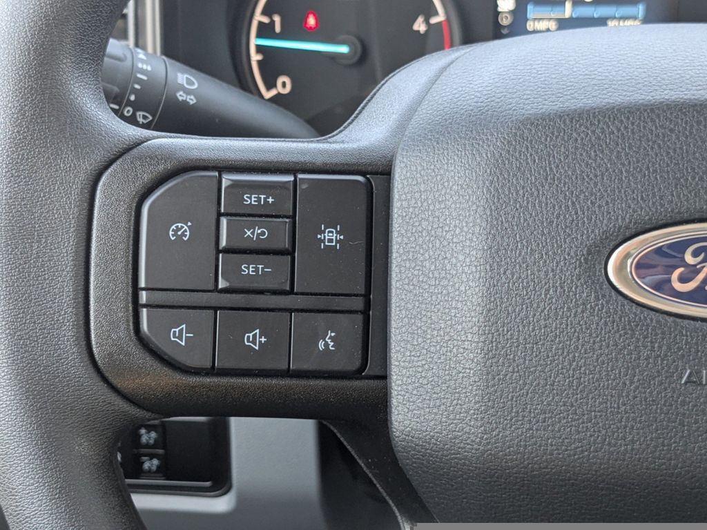 2025 Ford F-350 Chassis XL