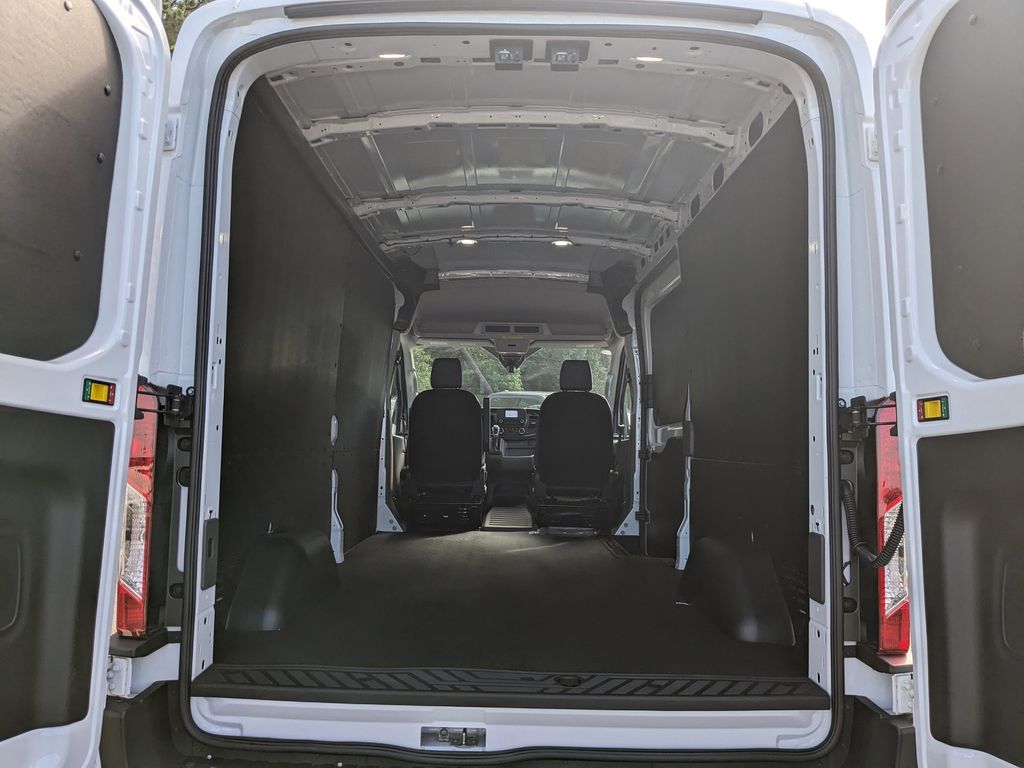 2025 Ford Transit 250