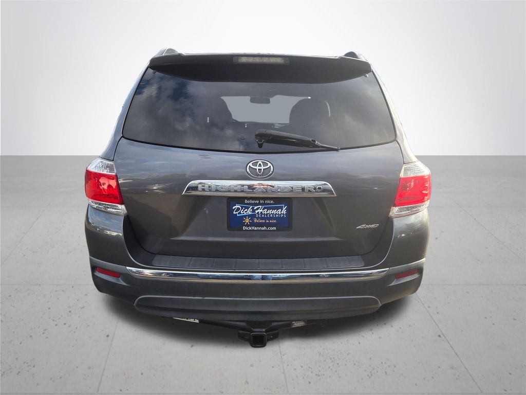 2011 Toyota Highlander SE
