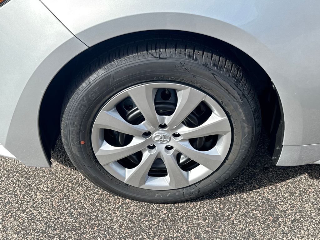 2026 Toyota Corolla LE photo 14