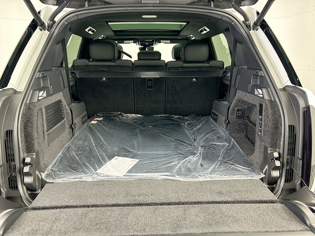 Thumbnail: 2026 Land Rover Range Rover - 27