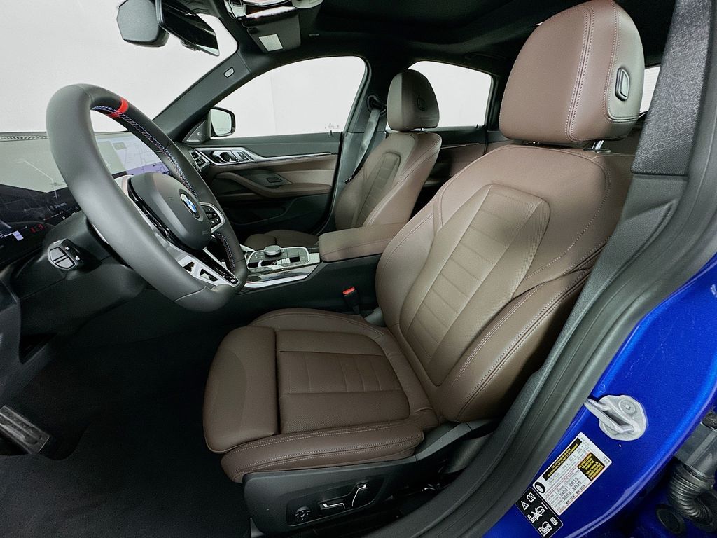 Thumbnail: 2026 BMW 4 Series - 16