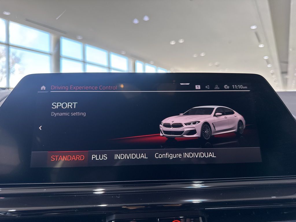 Thumbnail: 2022 BMW 8 Series - 21