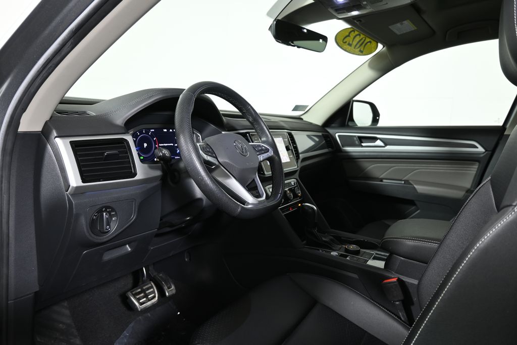 Thumbnail: 2023 Volkswagen Atlas - 16