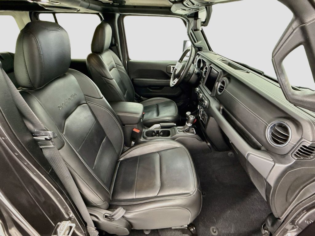 Thumbnail: 2020 Jeep Wrangler - 19