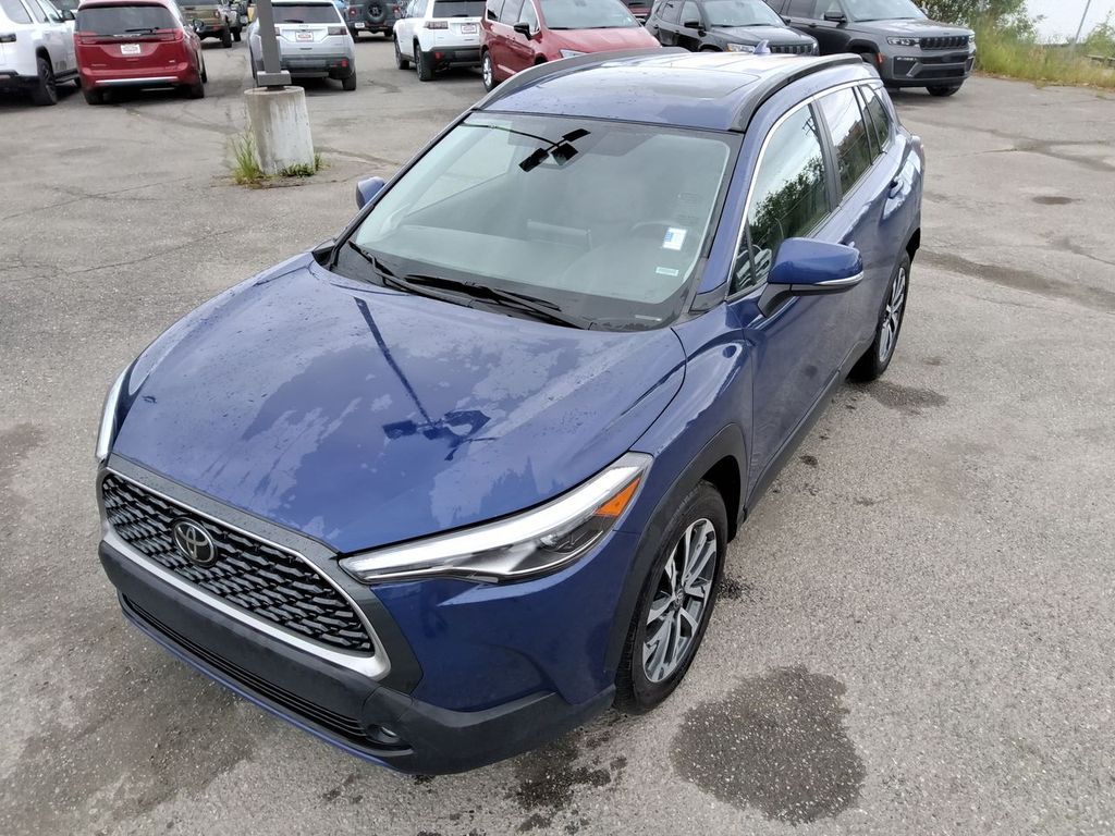 2023 Toyota Corolla Cross XLE