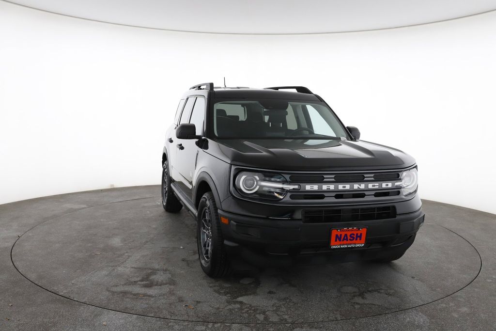 View vehicle photo 3