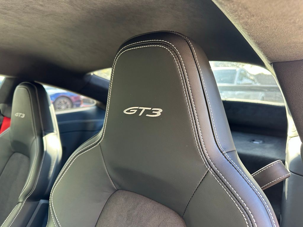 Thumbnail: 2024 Porsche 911 - 24