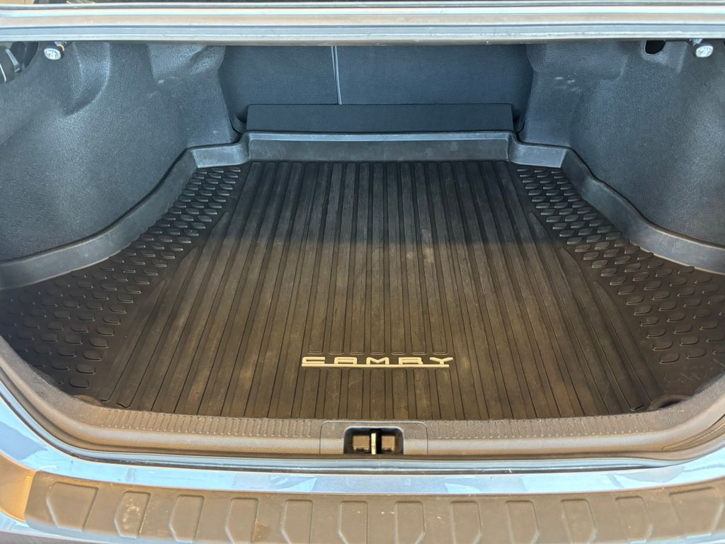 2021 Toyota Camry Hybrid XSE