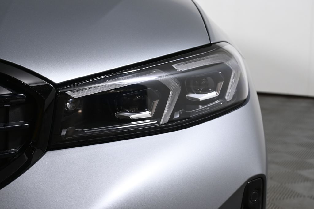 Thumbnail: 2026 BMW 3 Series - 11