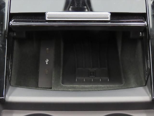 Thumbnail: 2025 Porsche Panamera - 4