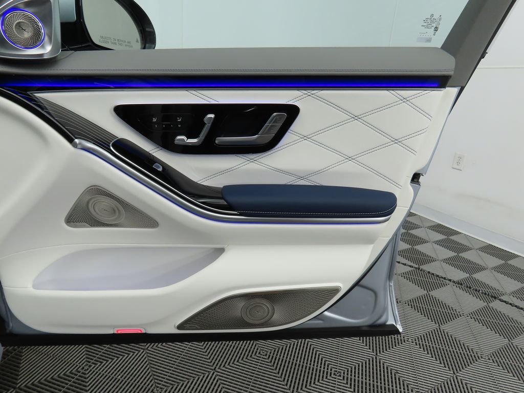 Thumbnail: 2024 Mercedes-Benz S-Class - 25