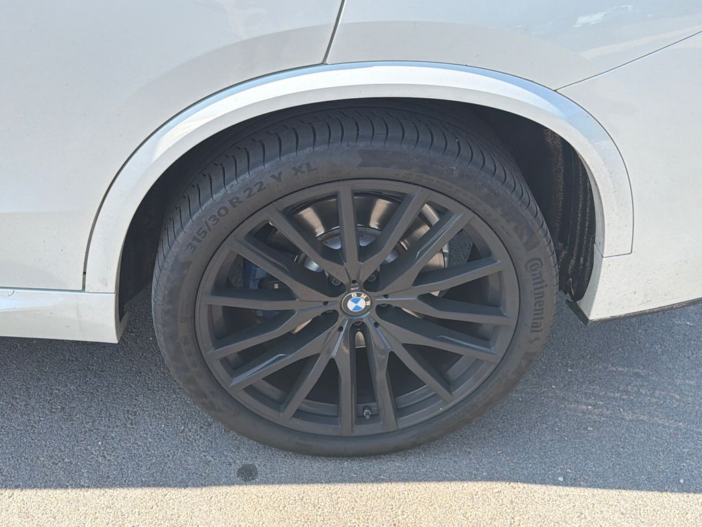 Used 2020 White BMW xDrive40i image 19