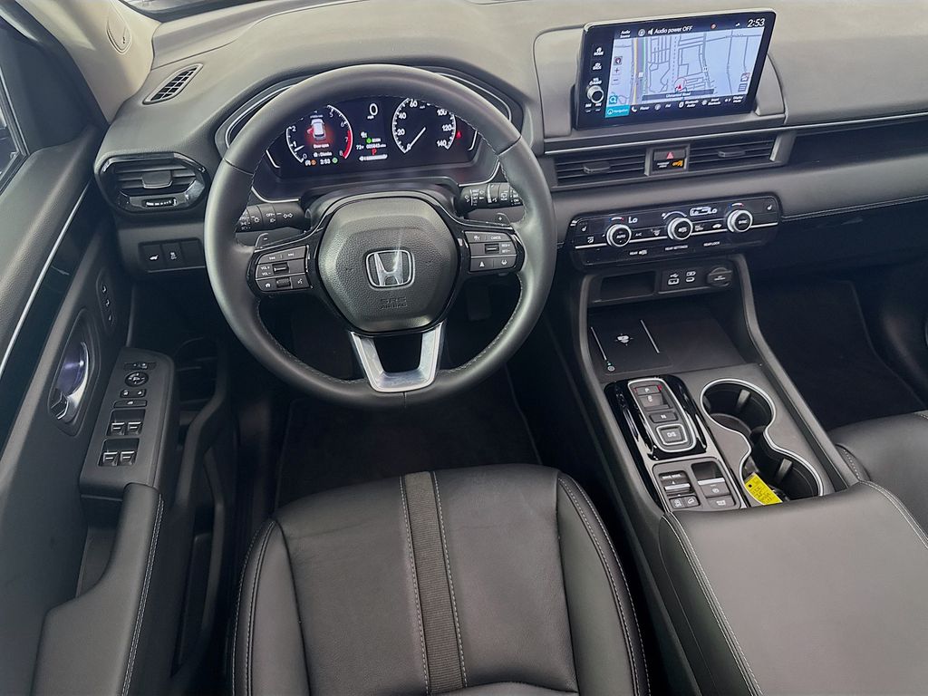 Used Car 2025 Honda Pilot  Touring For Sale In Austin, Texas