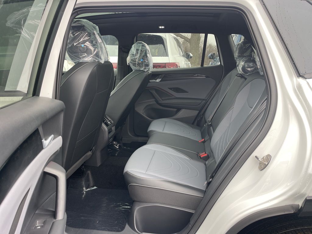 New 2026 Opal White Pearl Volkswagen 2.0T SE R-Line Black image 19