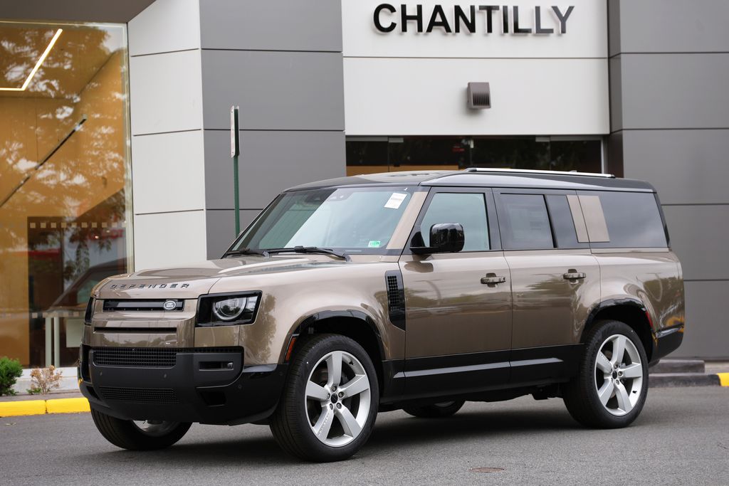2026 Land Rover Defender 130 X-Dynamic SE