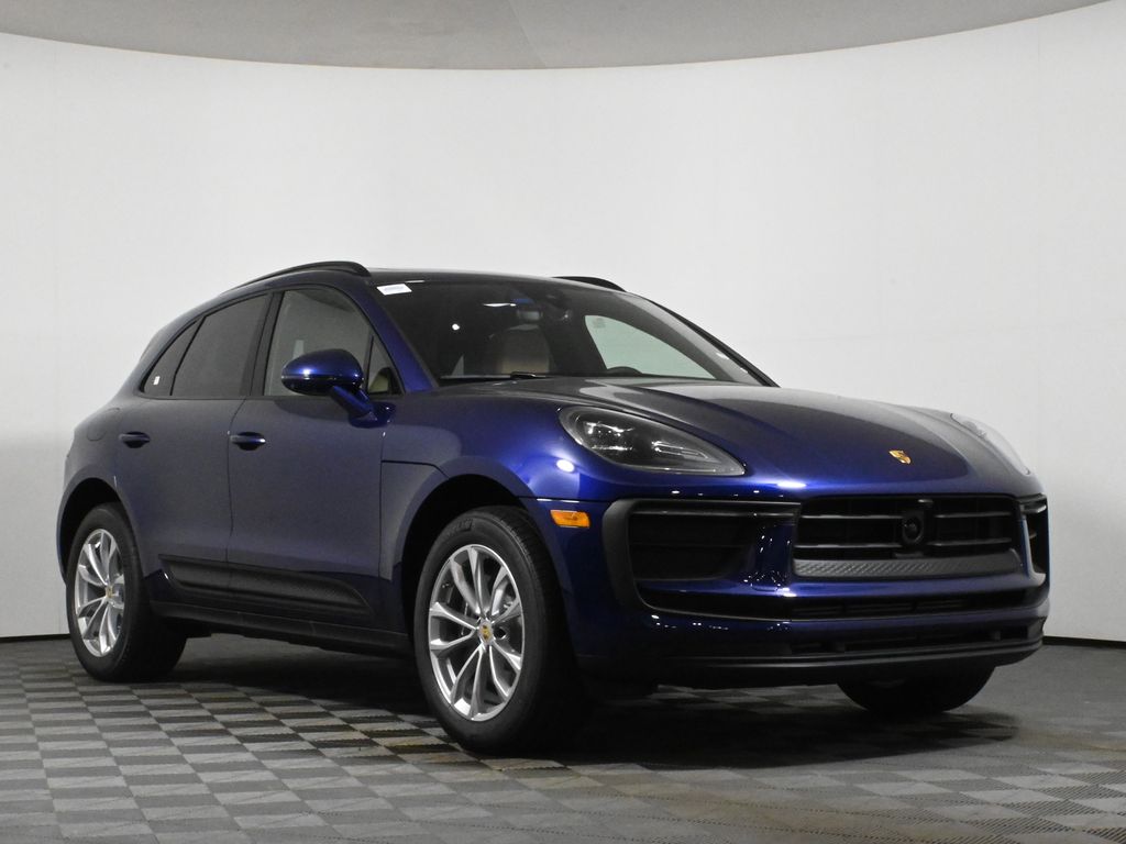 Thumbnail: 2025 Porsche Macan - 9